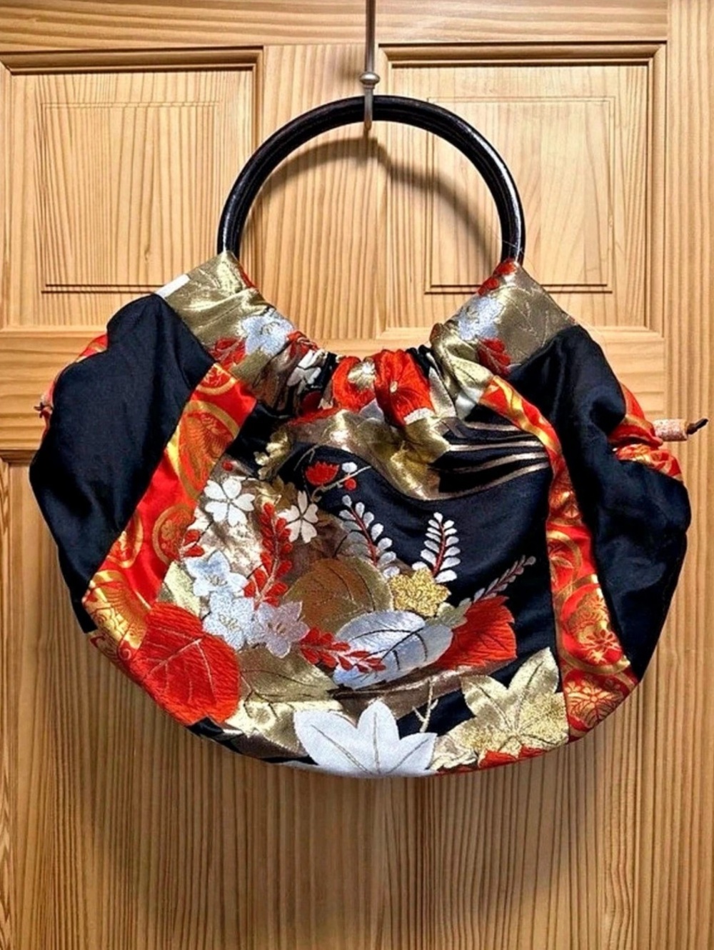 Floral Obi Shoulder Bag in Black & Red